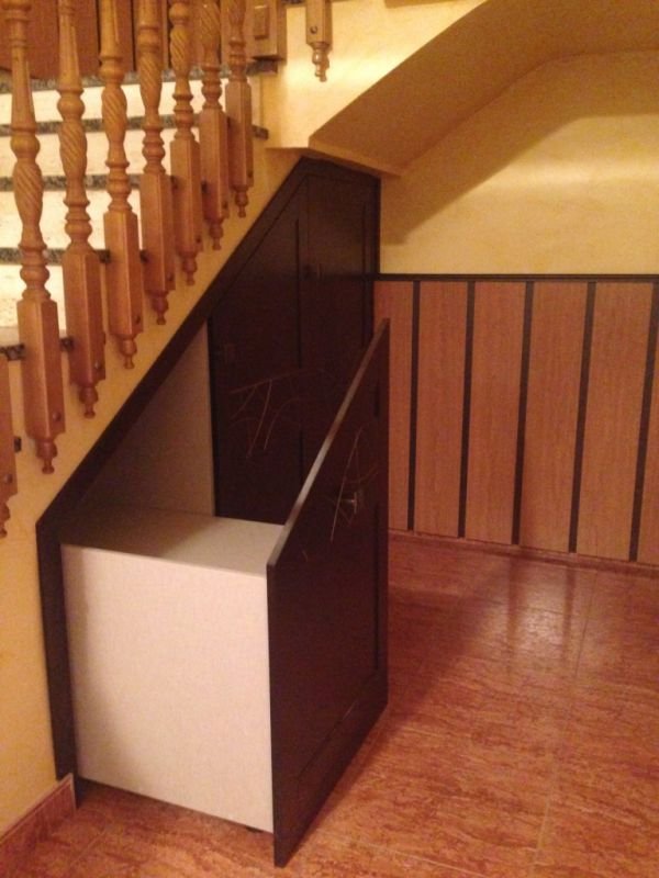 Armario debajo de la escalera | MUEBLES LOS PEPOTES